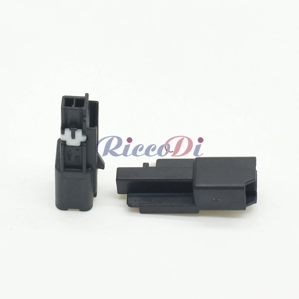 2P AC tweeter wire connector featuring secure locking mechanism to prevent accidental disconnection