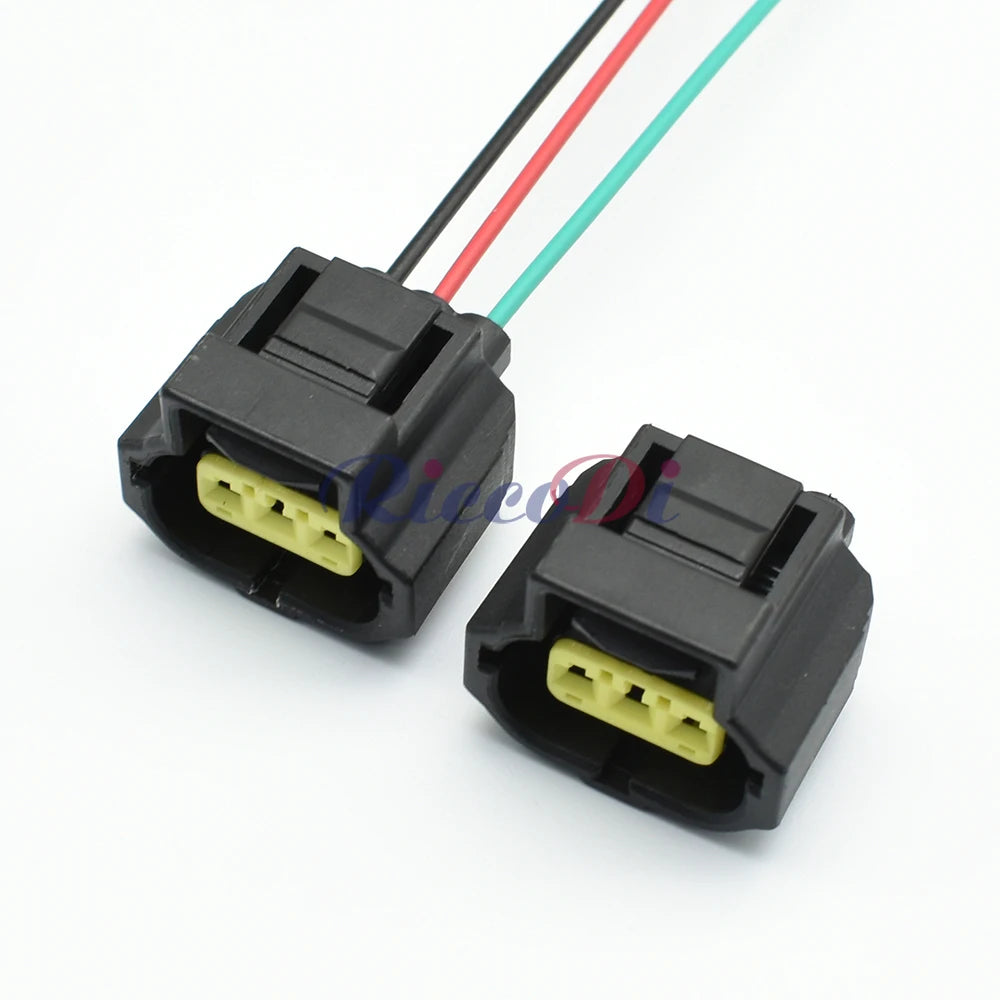 Rear view of 3-pin auto alternator connector 184032-1 showing wire connection points and pigtail configuration