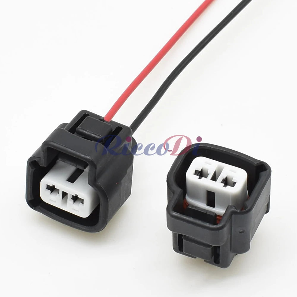 2-pin automotive connector 192000-3130 demonstrating waterproof and secure electrical connection for temperature sensor