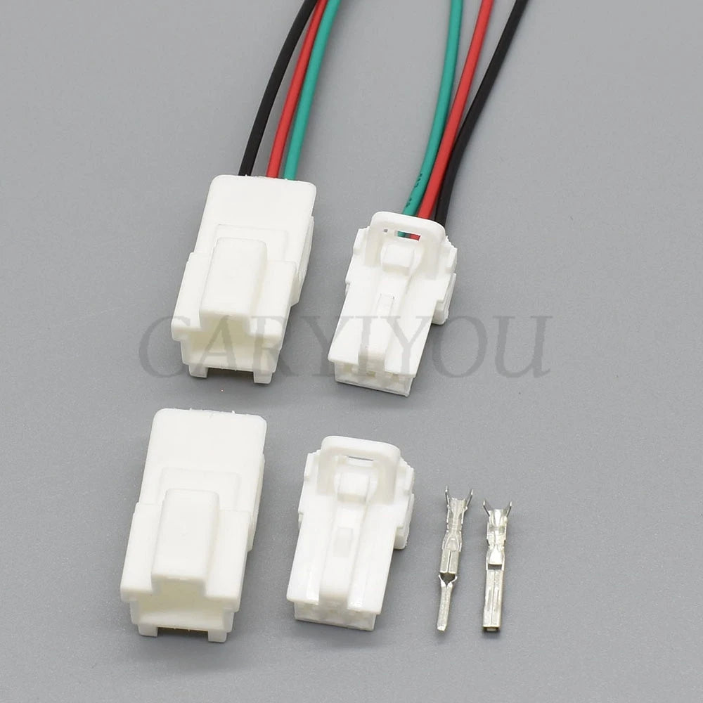 Detailed view of wiring harness cable and plastic housing of 3-Pin auto connector 7122-7830 7123-7830