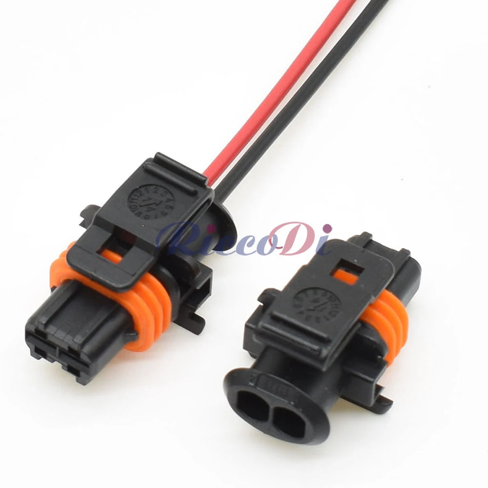 Durable automotive diesel injector wiring harness socket connector plug for vehicles