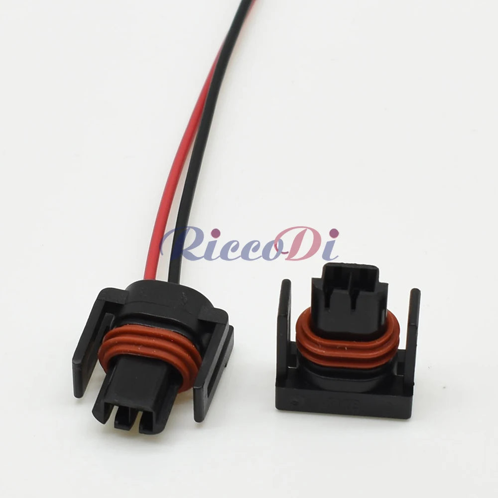 Durable 2 pin automotive fuel injector wiring harness socket connector for secure electrical connection