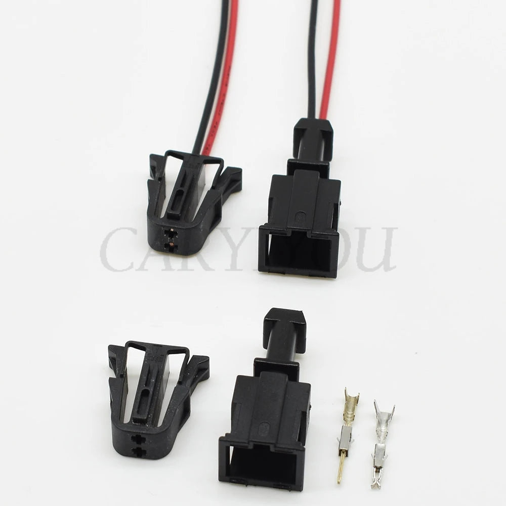 Automotive speaker wire socket with secure cable connection for stable audio performance