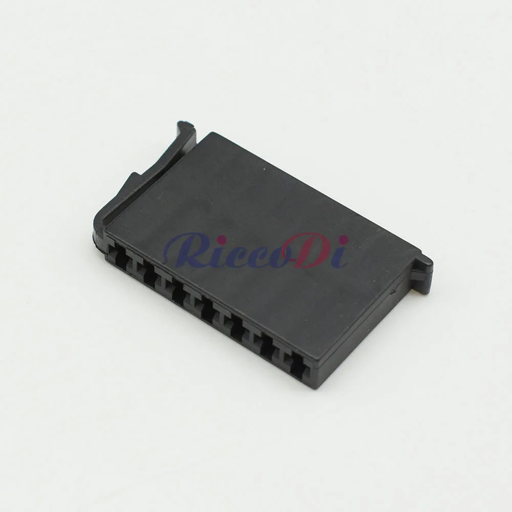 Automotive 2.8mm series female connector with terminals for car wiring