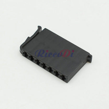 Automotive 2.8mm series female connector with terminals for car wiring