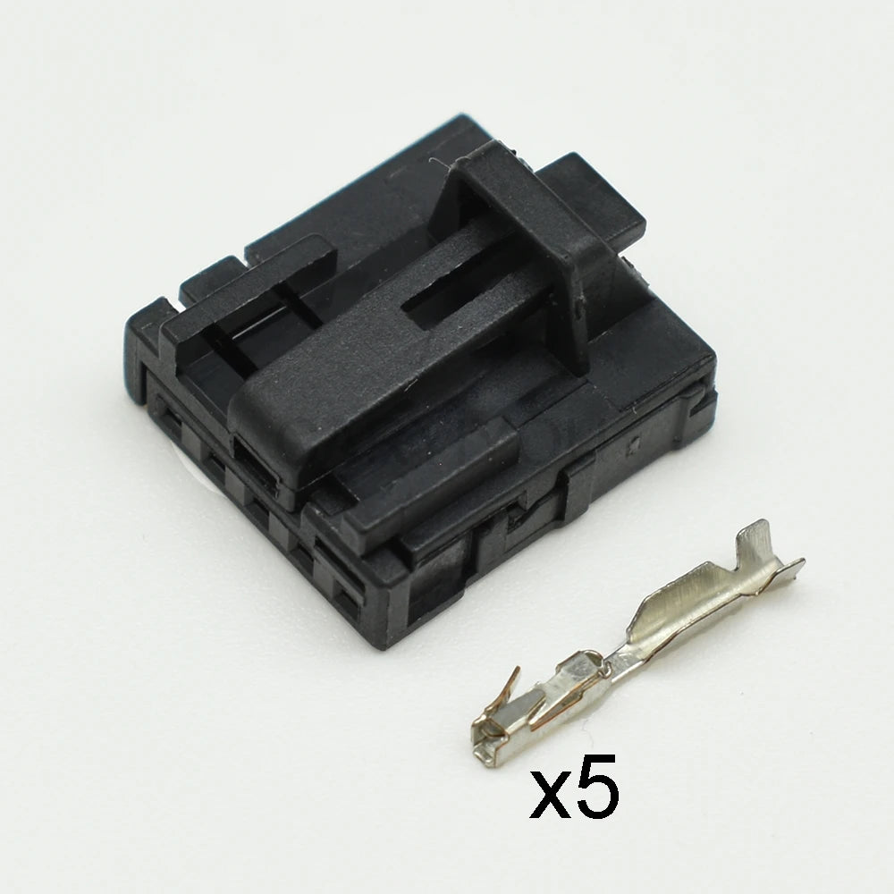 Automotive 5 Pin multifunction steering wheel connector socket plug for VW Volkswagen 8R0973605 DJ7055B-0.6-21