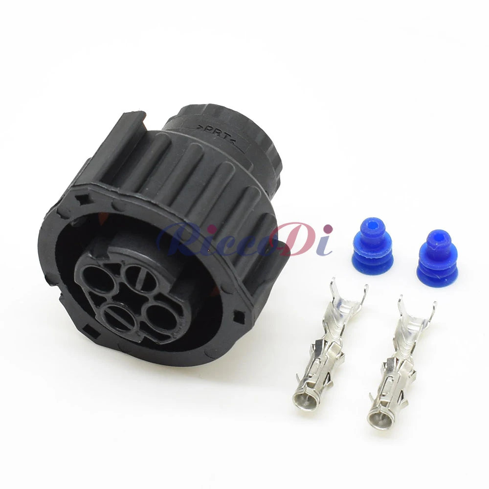 Automotive AC connector with secure locking structure for vibration resistant connections
