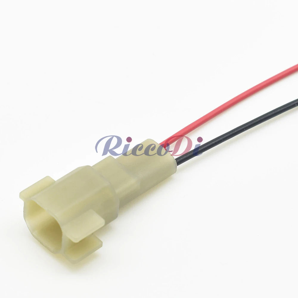 Locking structure detail of automotive AC wire harness waterproof connector socket