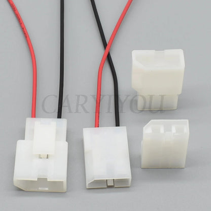 Automotive connector cable with crimped terminals and insulated wires for stable electrical connections
