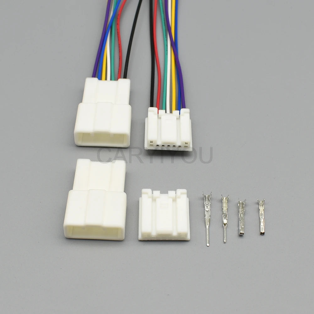 21W car central control latcher plug with male female docking composite socket locking structure