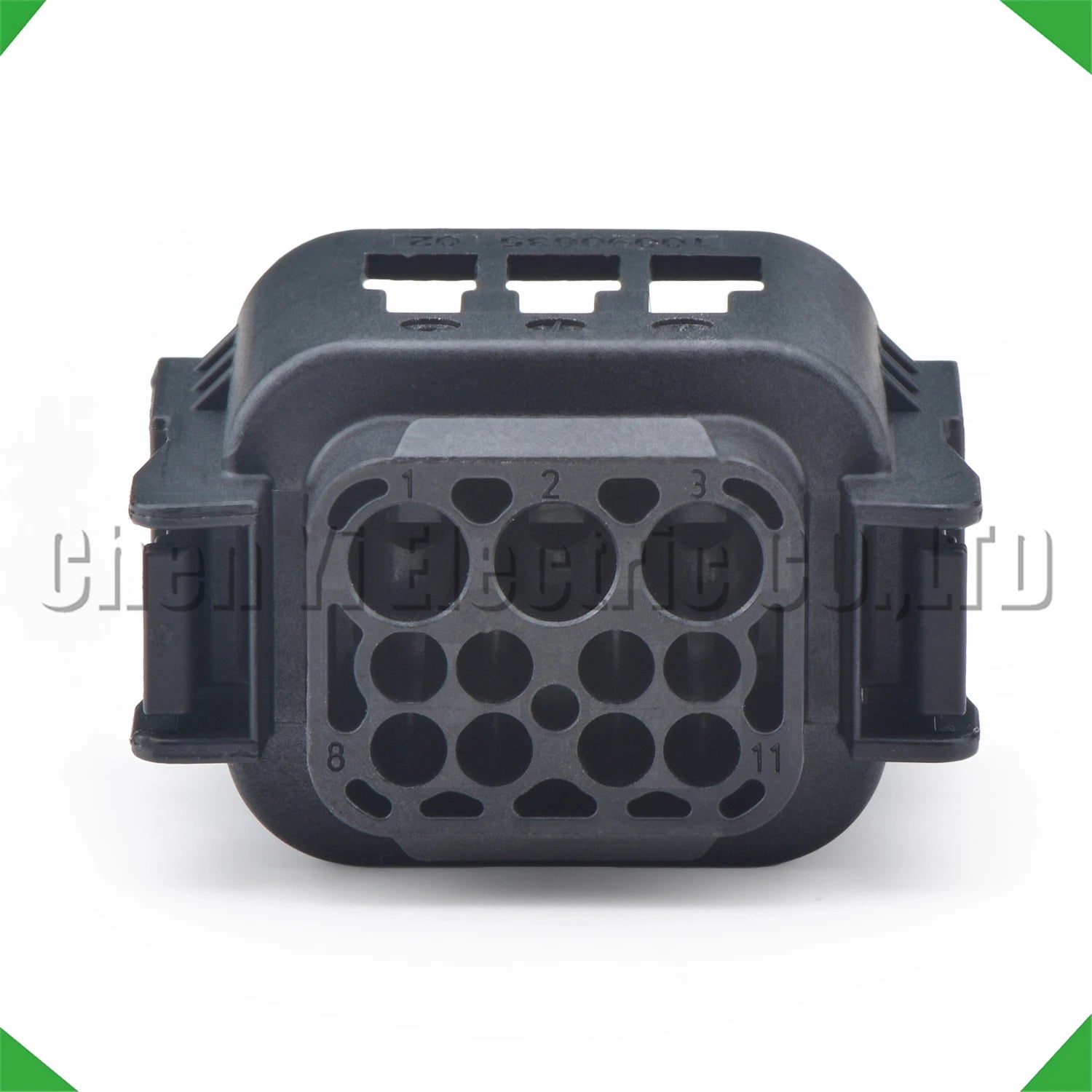 11 pin automotive wire harness plug for engine and transfer case motor applications
