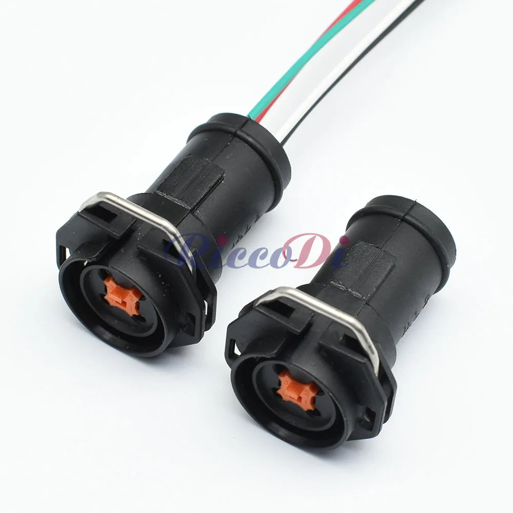 Automotive 4 pin female round connector DJ7049Q-1-21 interface view