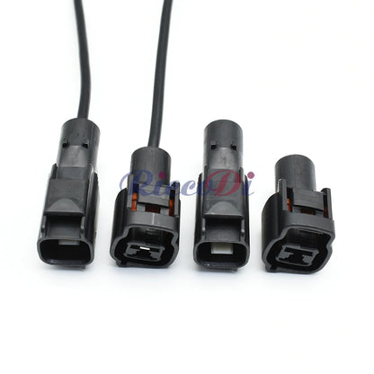 7.8mm waterproof automotive connector installed in vehicle wiring harness for stable and safe power transmission