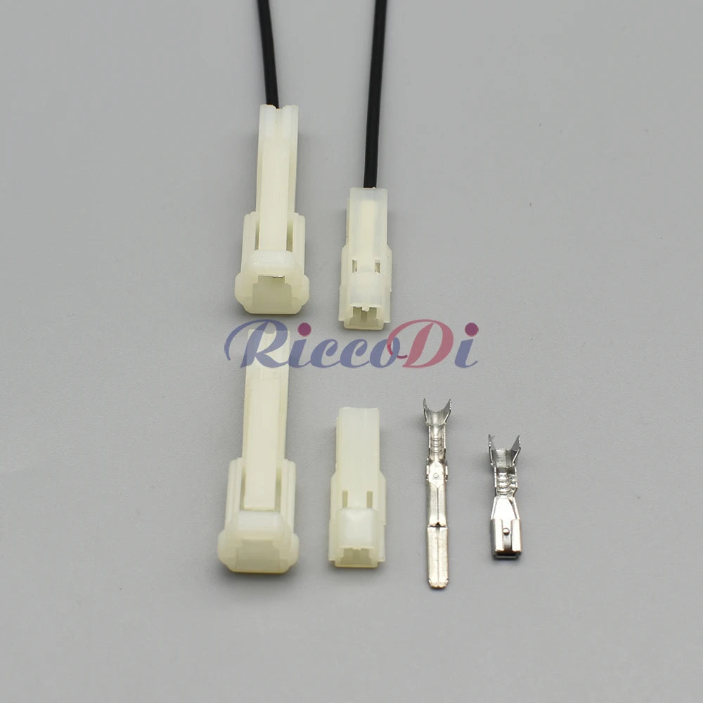 1 pin plastic connector used in automotive wiring harness for easy installation and consistent electrical performance
