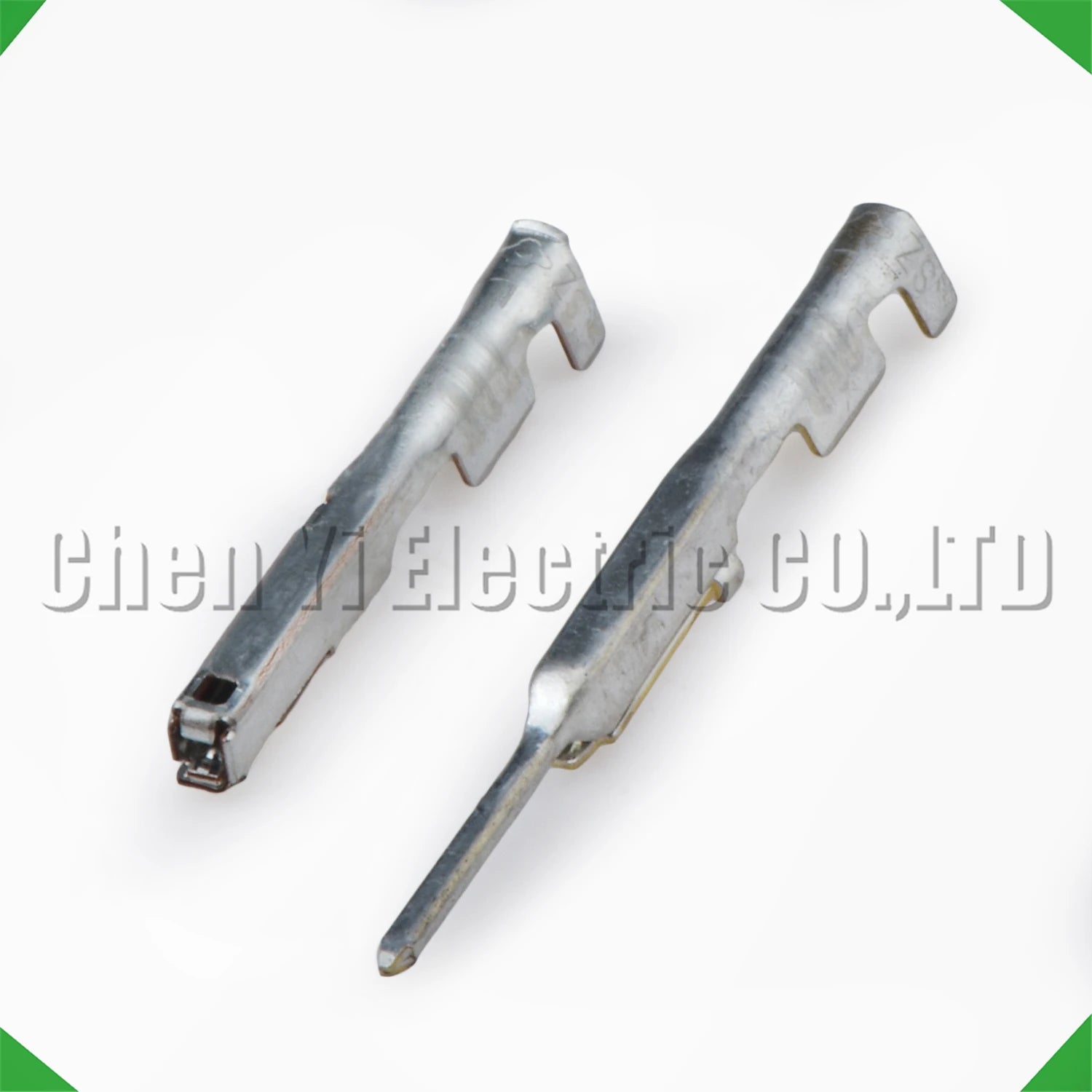 Close-up of 0.6mm crimp pins, male and female, compatible with 8100-4030 and 8100-4027 automotive wire harness connectors