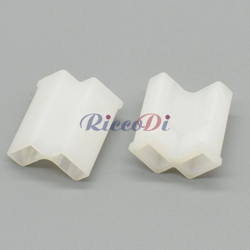 Application of 2 pin female automotive connector plug in waterproof vehicle wiring systems
