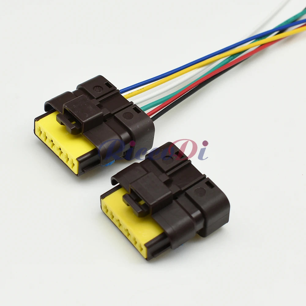 Automotive fuel oil pump composite connector for reliable power transmission