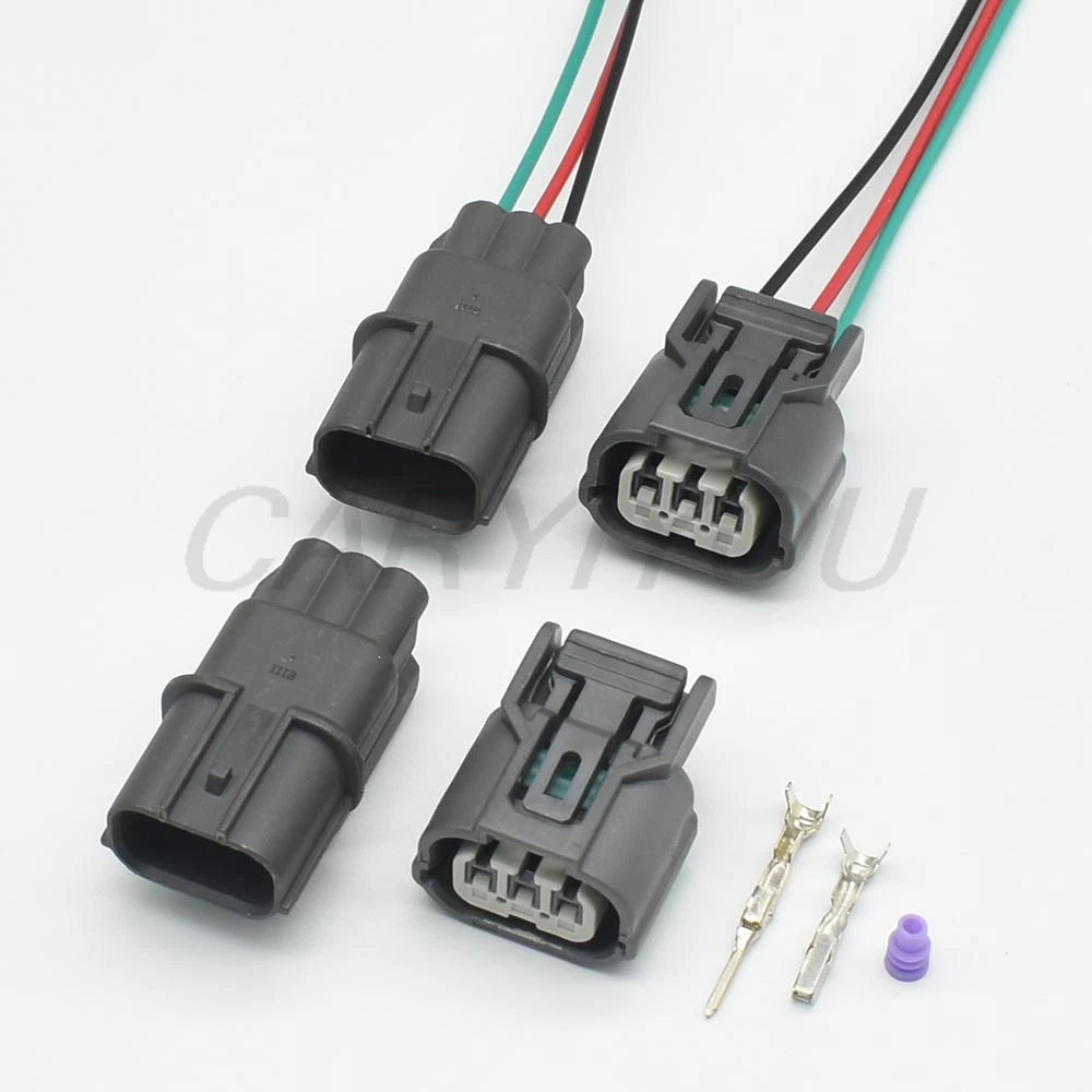 Housing structure of 3 pin automotive headlamp connector AC assembly
