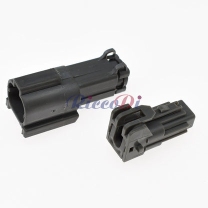 Durable structure of automotive headlight connector socket for long-term vehicle use
