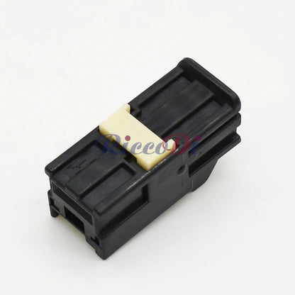 High current automotive connector replacement solution for vehicle electrical repair and maintenance