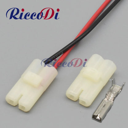 Automotive igniter plug connector designed for car and motorcycle ignition system applications
