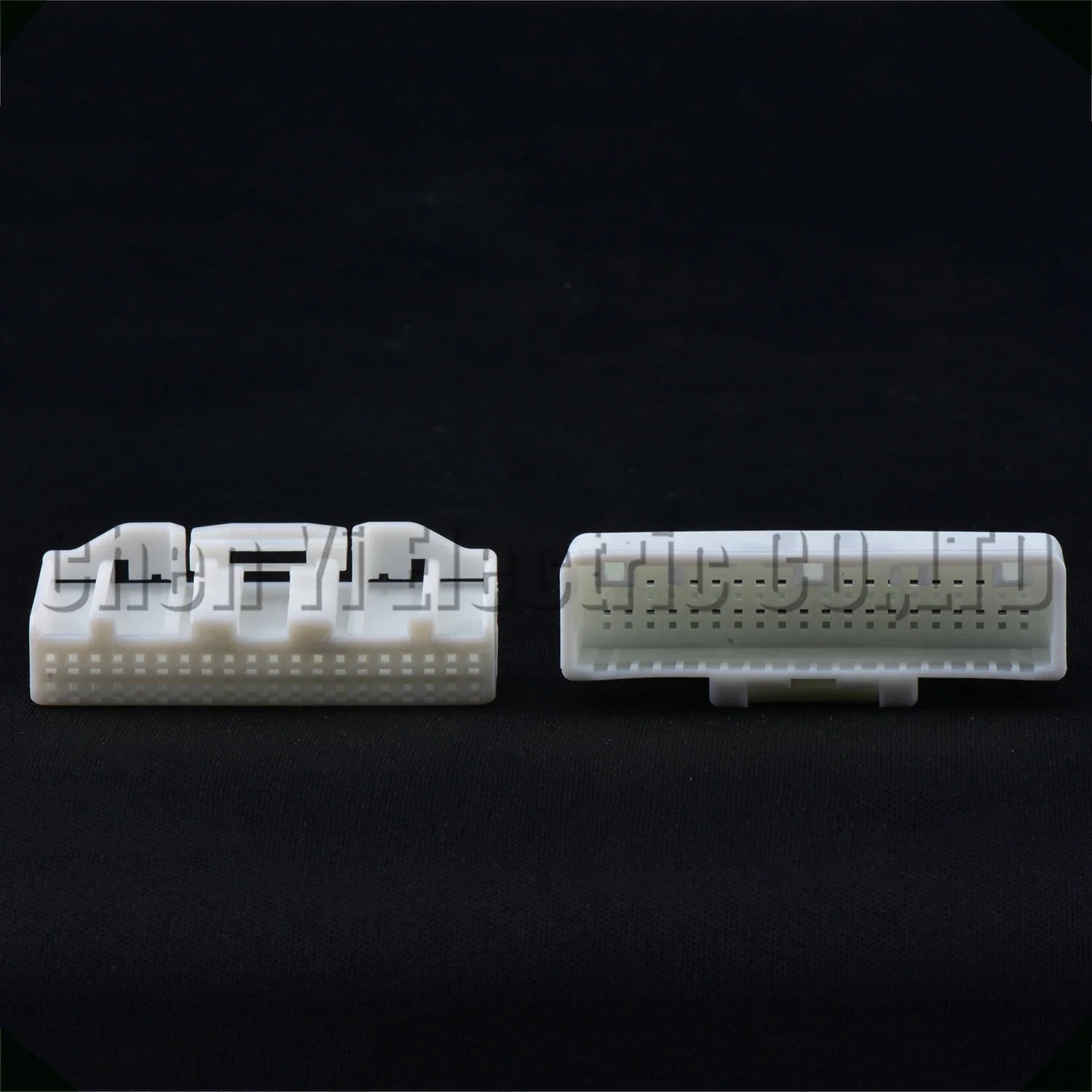 automotive multimedia host wire harness connector
