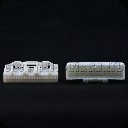 automotive multimedia host wire harness connector