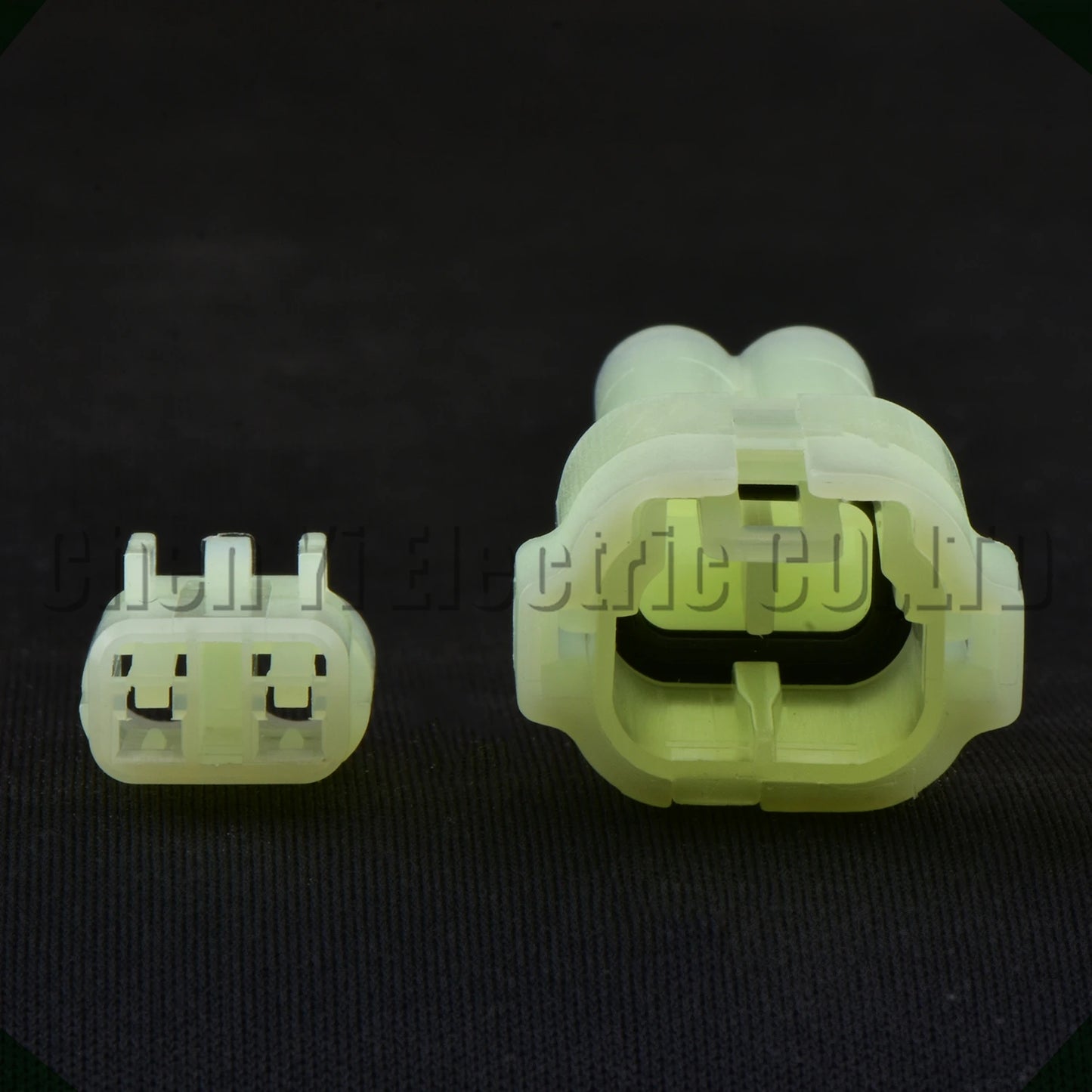 automotive O2 sensor connector plug