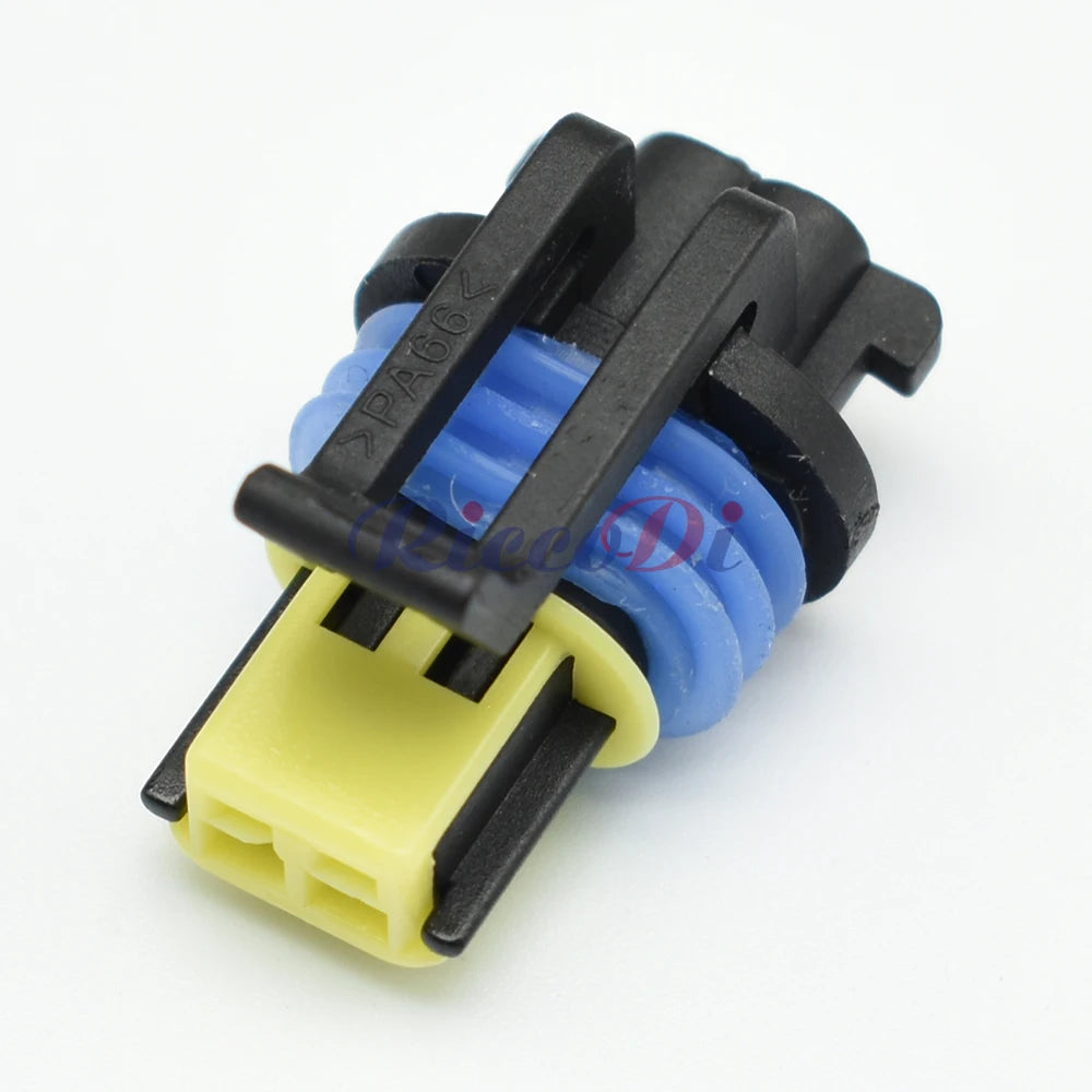 Application of 2 pin automotive connector plug in turn signal and side lamp wire harness system