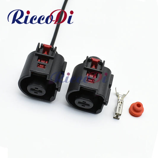 Automotive starter motor connector plug with cable socket compatible with OEM 1K0973751 for engine wiring repair