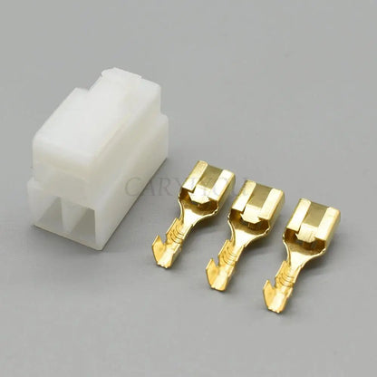 Automotive terminal plug housing DJ7031-6.3-11/21 with secure fit design