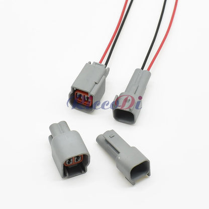 Automotive turn signal plug connector used in car wiring harnesses and turn signal electrical systems