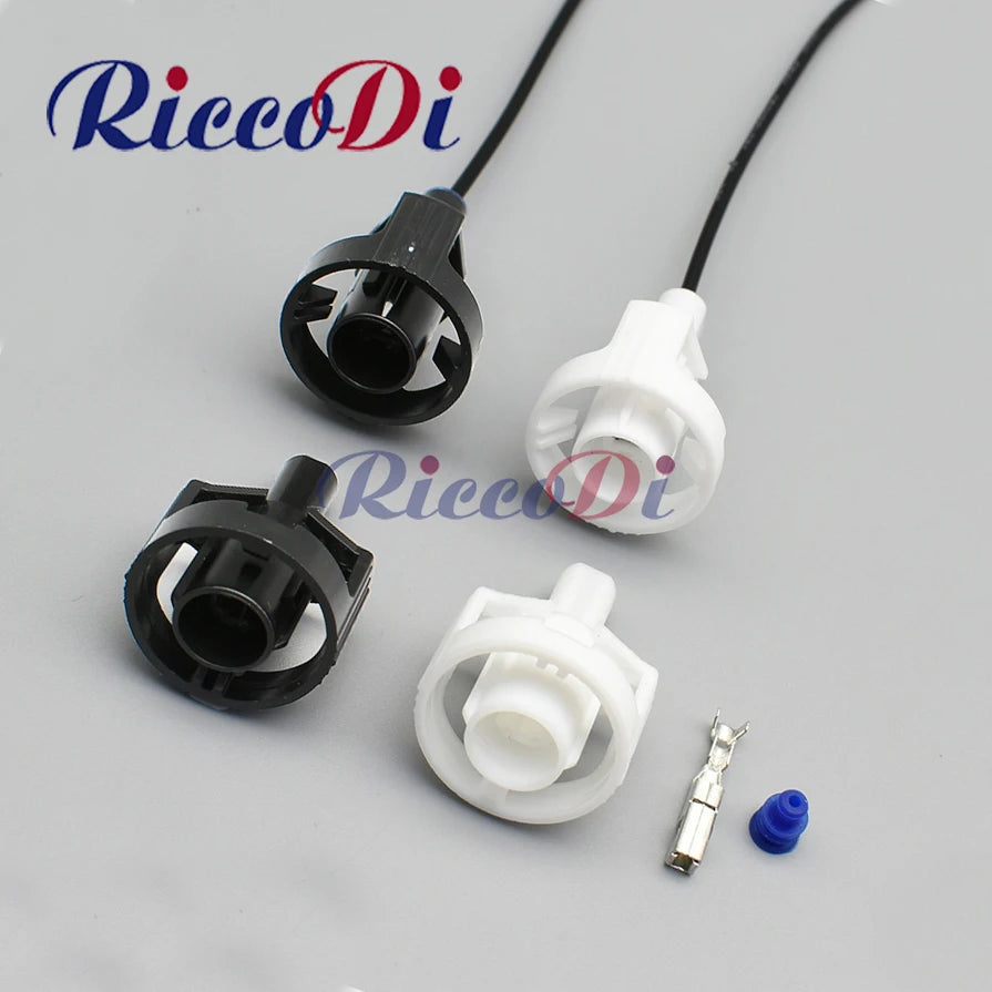 Automotive waterproof 2.8 series wiring terminal connector with sealed plastic housing