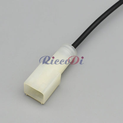 7.8mm waterproof automotive connector installed in vehicle harness for reliable power transmission