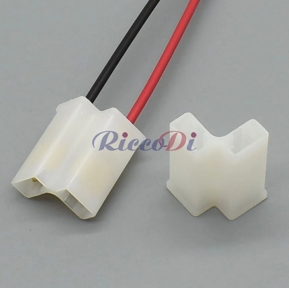 Automotive waterproof connector locking design for reliable electrical installation