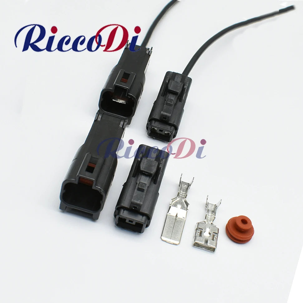 Automotive wire harness waterproof socket connector designed for sealed vehicle electrical connections