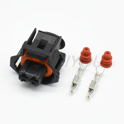 Automotive wire harness connector used in vehicle wiring harnesses and electrical systems