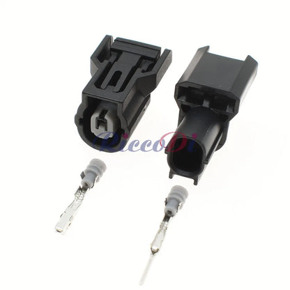 Automotive waterproof wire connector installed in air pump generator wiring system