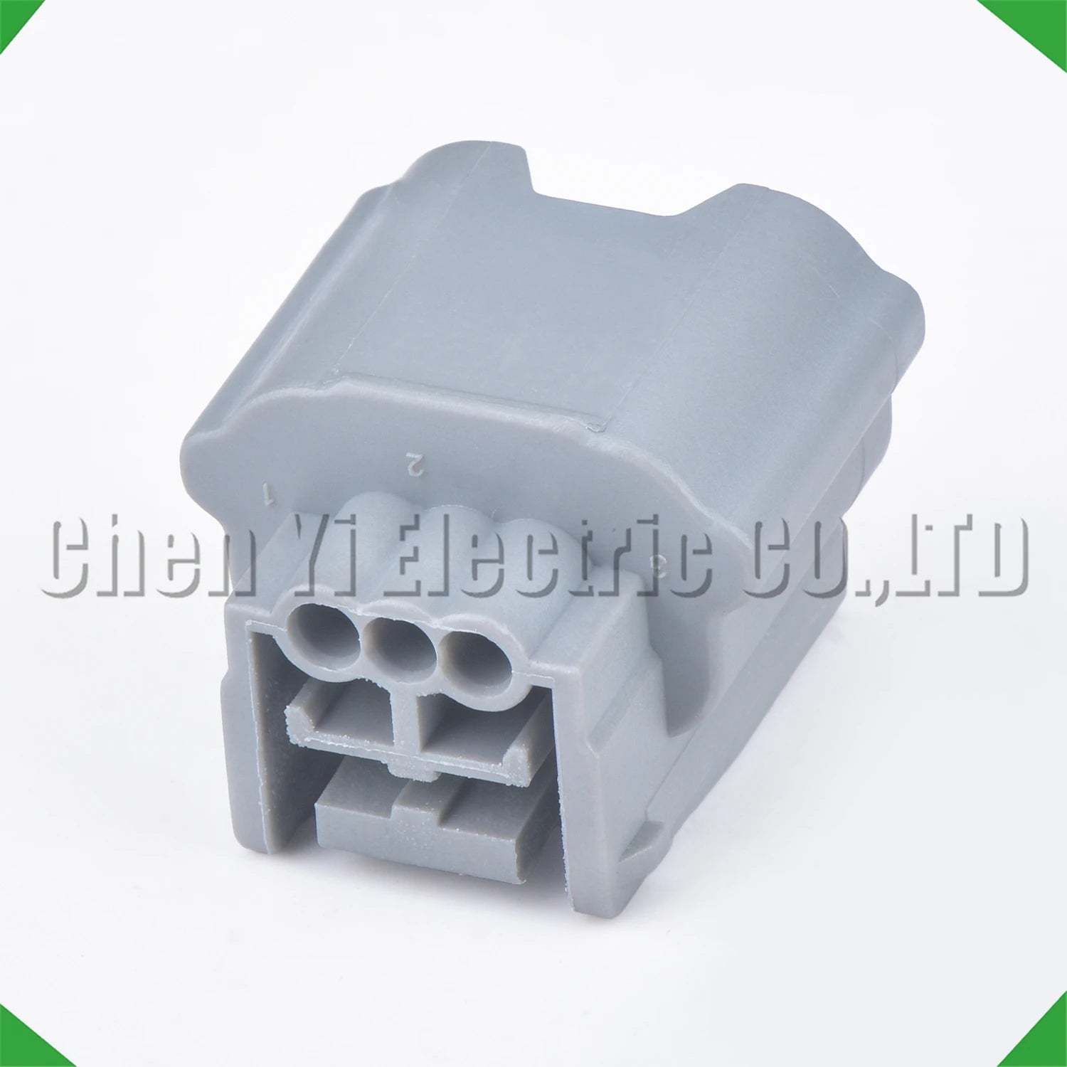 Automotive wire harness connector plug for lighting system