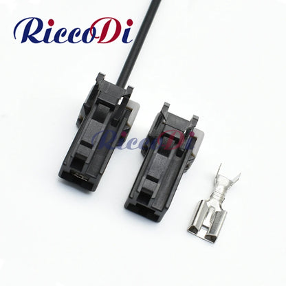 Automotive wiring electrical connector plug socket with durable terminals for vehicle wiring systems