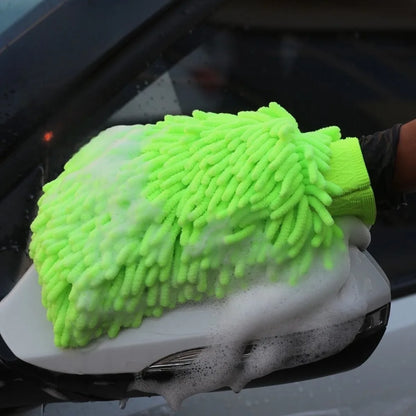 Microfiber cleaning glove for boat and RV detailing