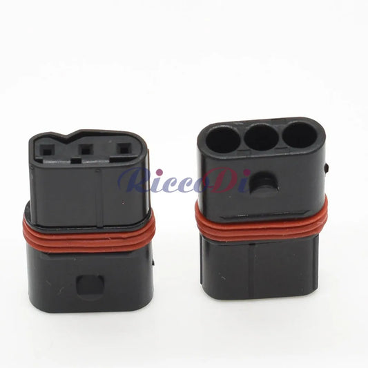 Close-up of 0.6mm terminals in camshaft position sensor connector DJ7032W-0.6-21 for precise injector plug connection
