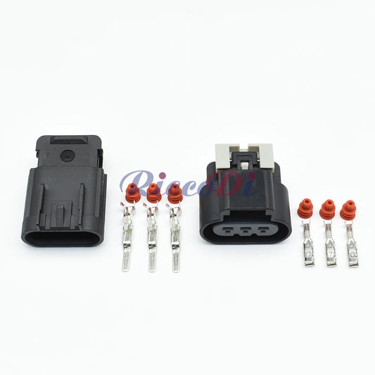 Close-up of 3 pin camshaft position sensor connector terminals 15326626 15326614 for automotive use