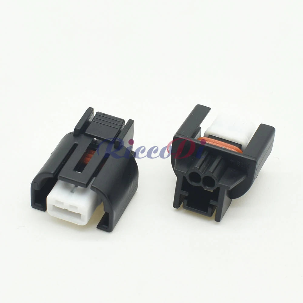 Car air conditioner solenoid connector demonstrating reliable electrical connection for compressor and air cooler pump