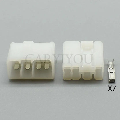 7 pin car audio connector docking structure and terminal layout