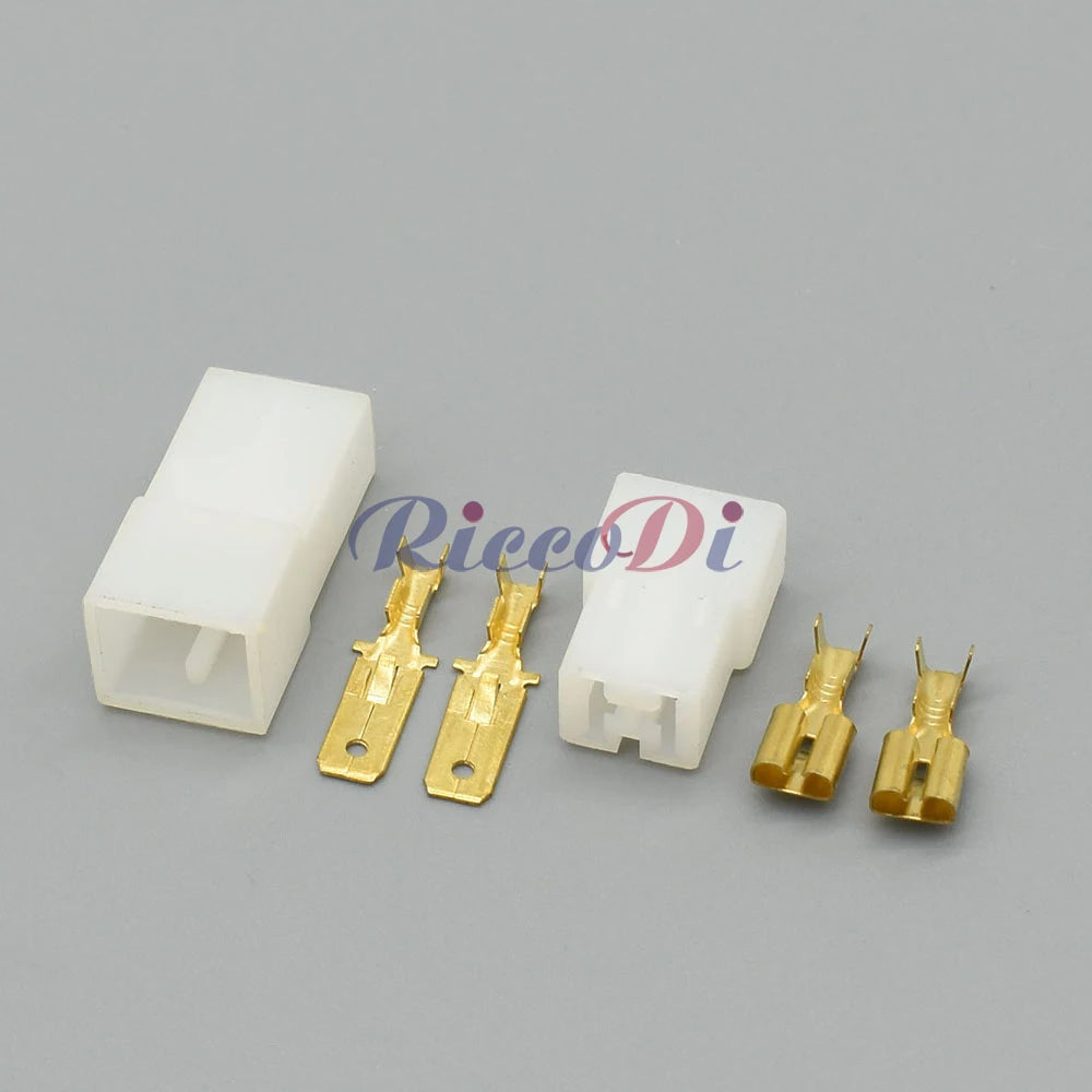 detailed view of 2 pin male female automotive electric connector plug 180924-5 / 180923-5 with durable housing