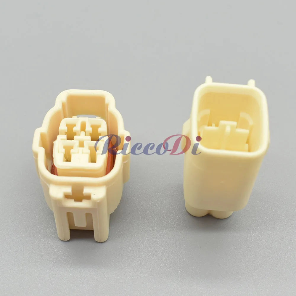 4 Pin Sealed Waterproof Automotive Electrical Connector 7283-7040-40 installed in automotive wiring system