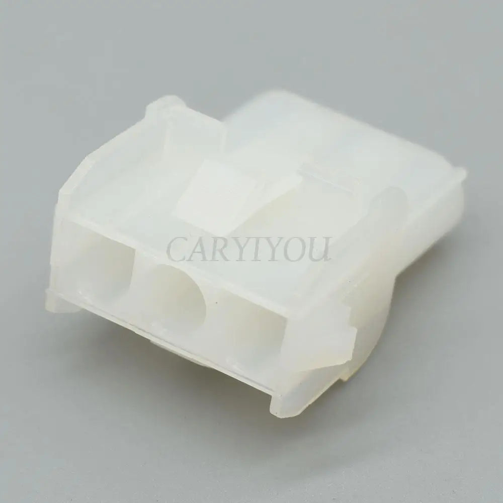 Detailed view of plastic housing and 6.35mm pitch 3-Pin connectors in 63080 kit