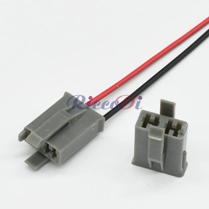 Automotive 2 way female connector plug with secure locking mechanism to prevent disconnection