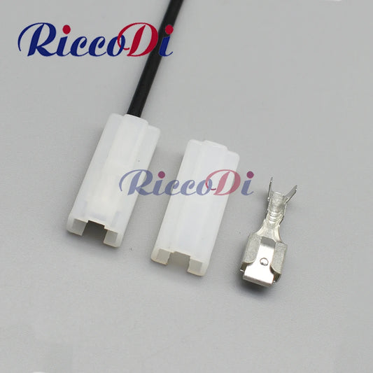 6.3mm female automotive wire connector plug with terminal for cable, fuse box, and sealed wiring applications